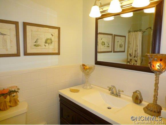 51 IMPERIAL COURT - Photo 17