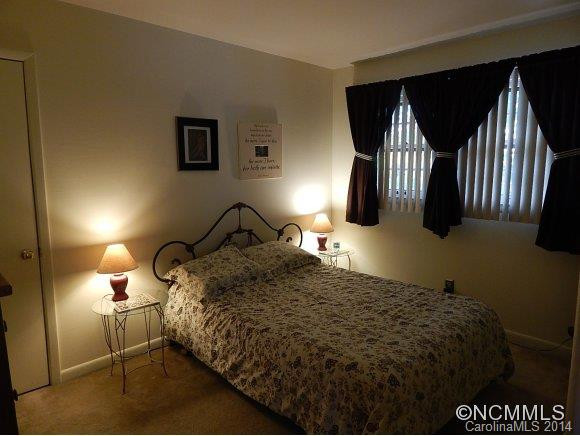 668 Maple - Photo 7