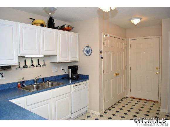 316 Wiltshire Circle - Photo 13