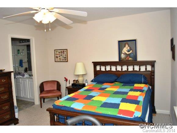 316 Wiltshire Circle - Photo 16