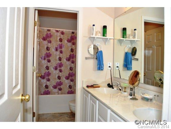 316 Wiltshire Circle - Photo 17