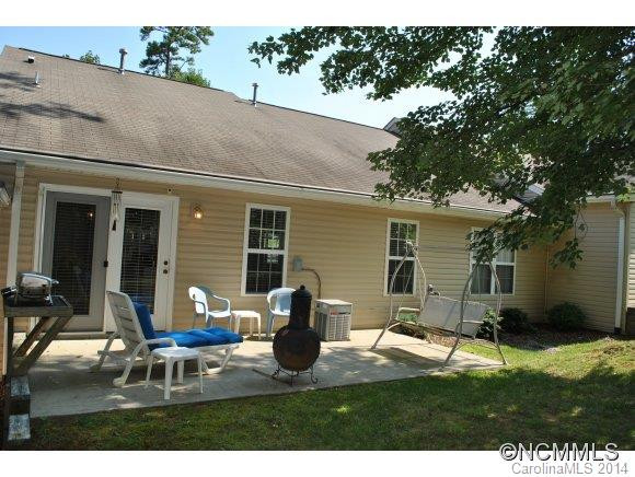 316 Wiltshire Circle - Photo 3