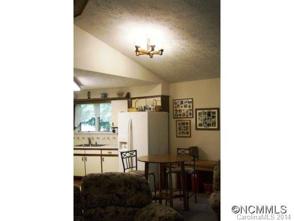 124 Lakemont Drive - Photo 7