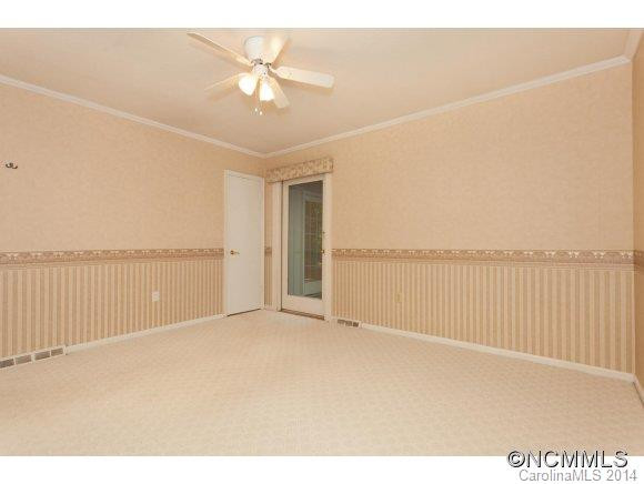 31 Springwood Drive - Photo 11