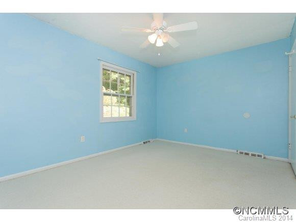 31 Springwood Drive - Photo 14