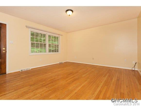 31 Springwood Drive - Photo 4