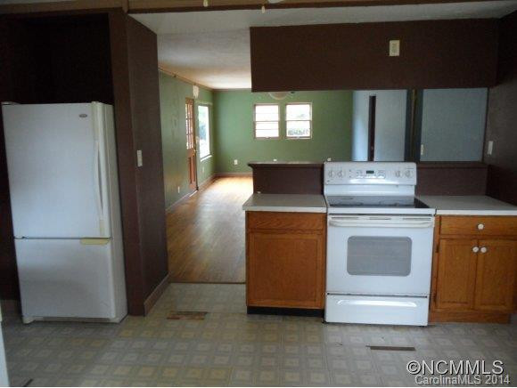 205 Carolina Avenue - Photo 3