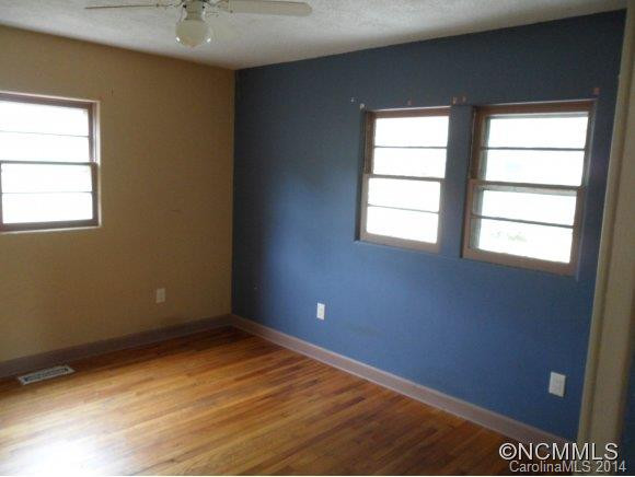 205 Carolina Avenue - Photo 9