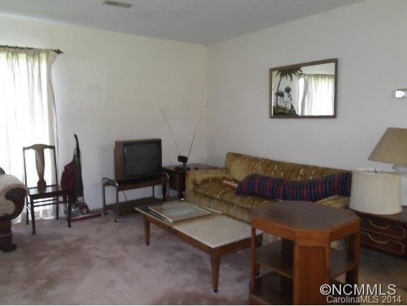 305 Waters Rd - Photo 2