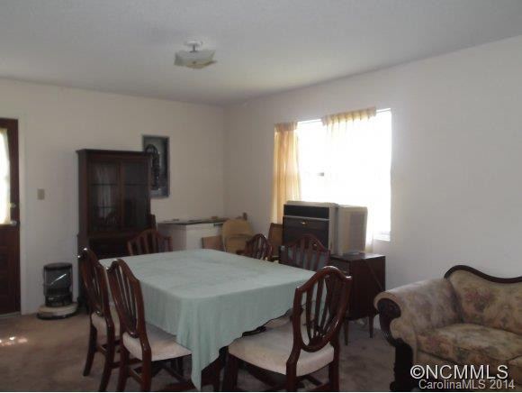 305 Waters Rd - Photo 3