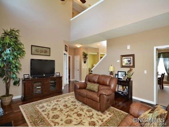 48 WOODFERN ROAD - Photo 6