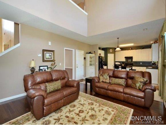 48 WOODFERN ROAD - Photo 8