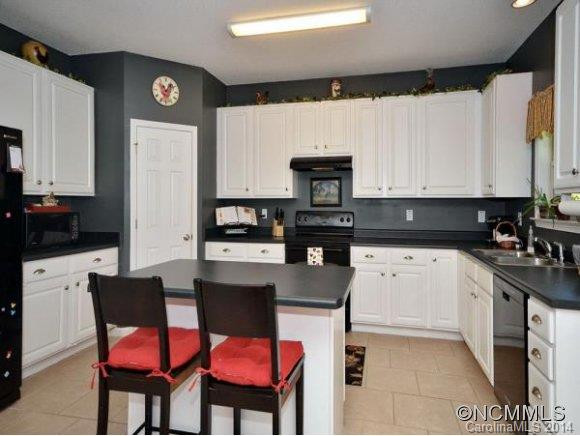 48 WOODFERN ROAD - Photo 10