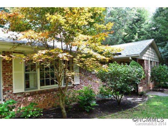 1220 Woodmont
