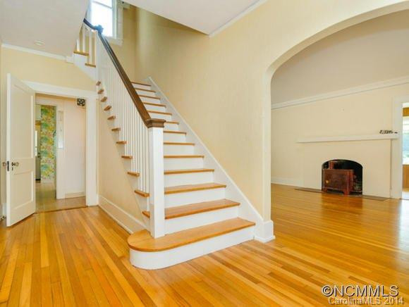 12 Westchester - Photo 2
