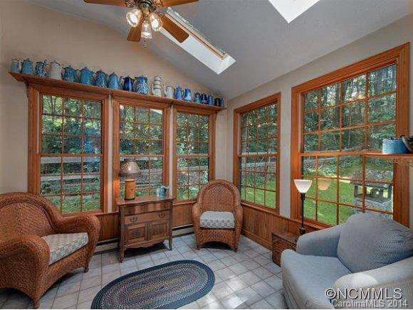 405 HUNT ESTATES - Photo 9