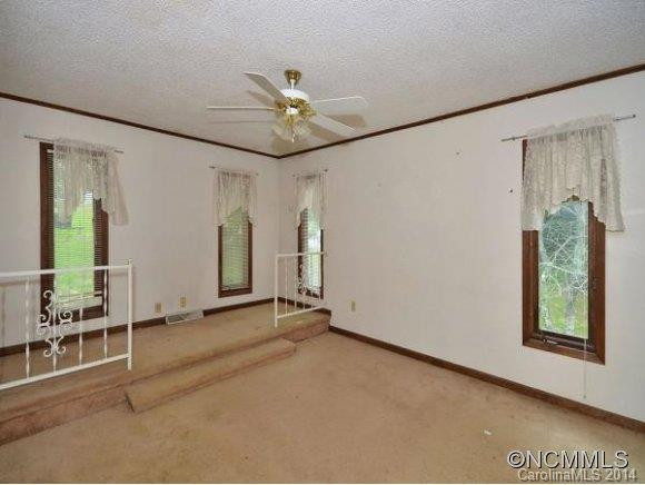 11 CREASMAN PLACE - Photo 7