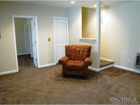305 Laurel Park Place - Photo 13