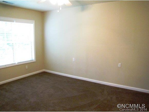 305 Laurel Park Place - Photo 15