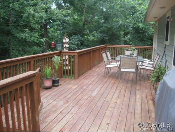 226 Hawthorne Drive - Photo 11