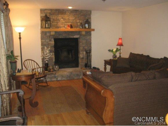 226 Hawthorne Drive - Photo 18