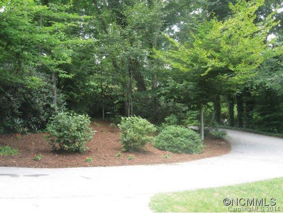 226 Hawthorne Drive - Photo 3