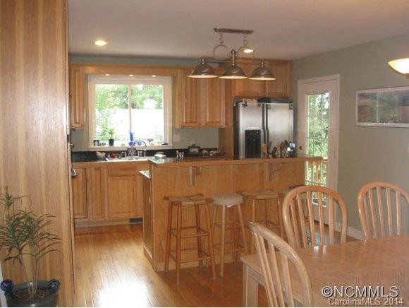 226 Hawthorne Drive - Photo 4