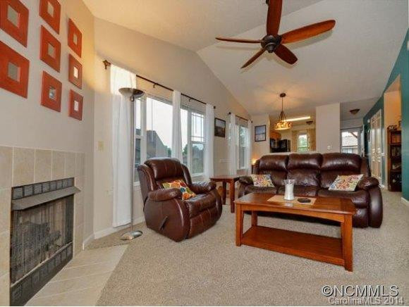 2406 Deermouse Way - Photo 2