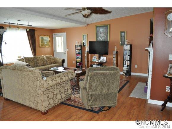 71 Curtis Dr. - Photo 3