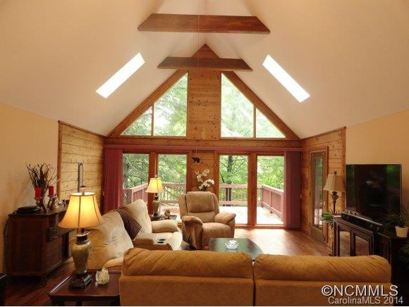 4 Caroline Dr. - Photo 2