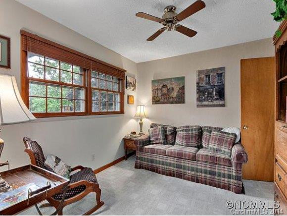 34 SHEPPARD DR - Photo 10