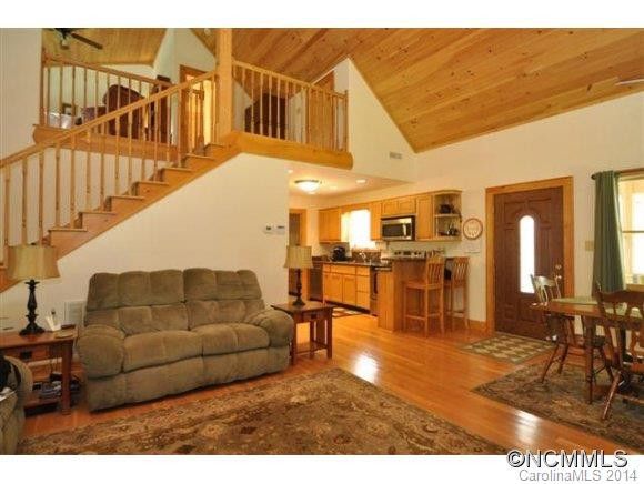 747 Meadow Crest Road - Photo 11