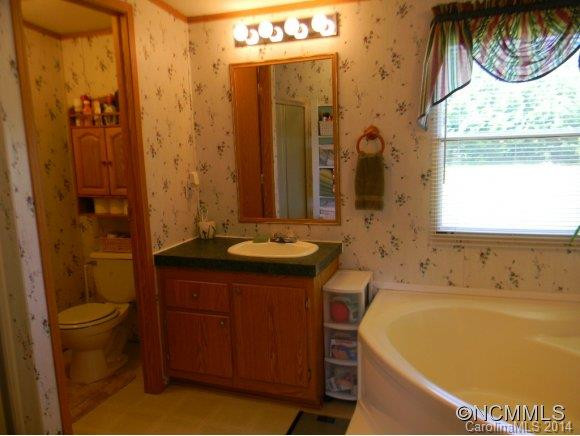 592  Scoggins Road - Photo 21