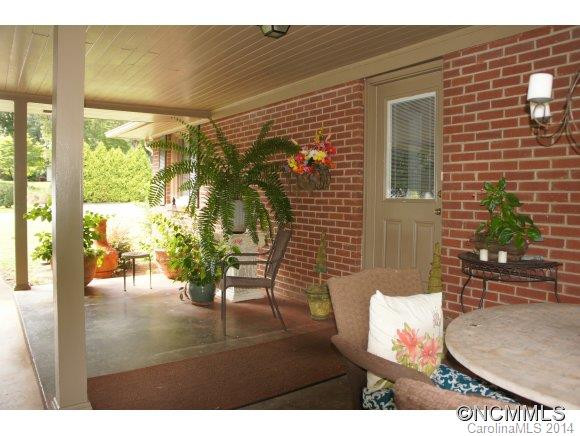 118 Freeman - Photo 3