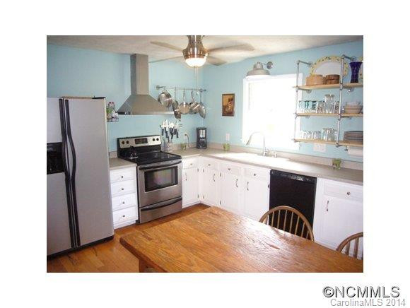 10 LAKEVIEW LANE - Photo 4