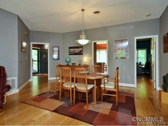 400 CHARLOTTE STREET #302 - Photo 4