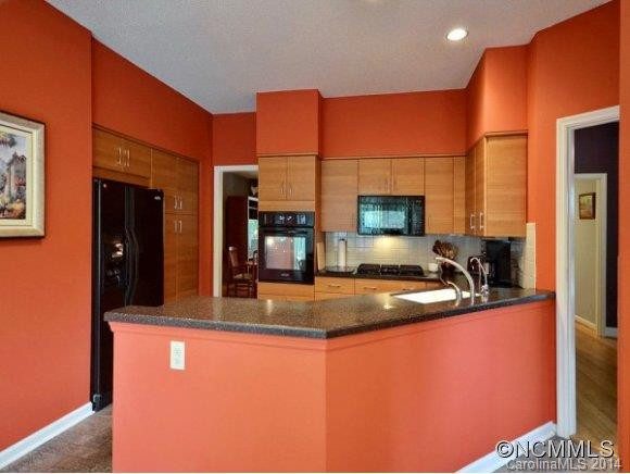 400 CHARLOTTE STREET #302 - Photo 8