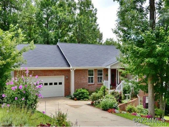 106 WOOD GLEN COURT