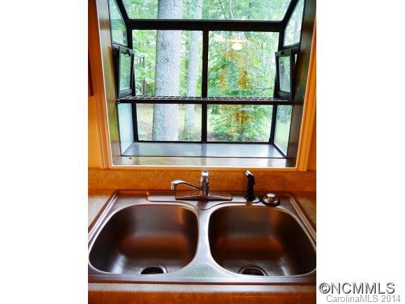 345 Kingswood Dr. - Photo 12