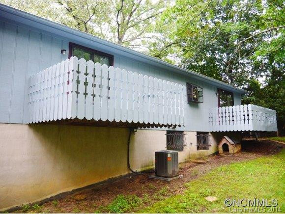 345 Kingswood Dr. - Photo 4