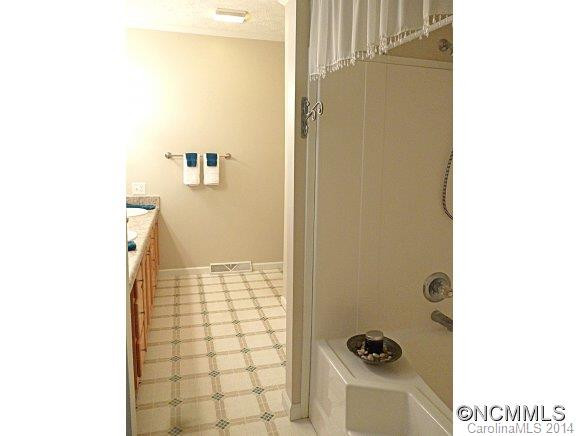 18 Grove Garden Avenue - Photo 14