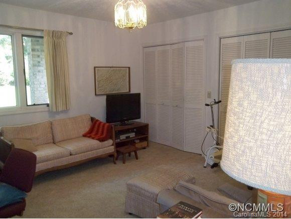 305 Mockingbird Drive - Photo 14