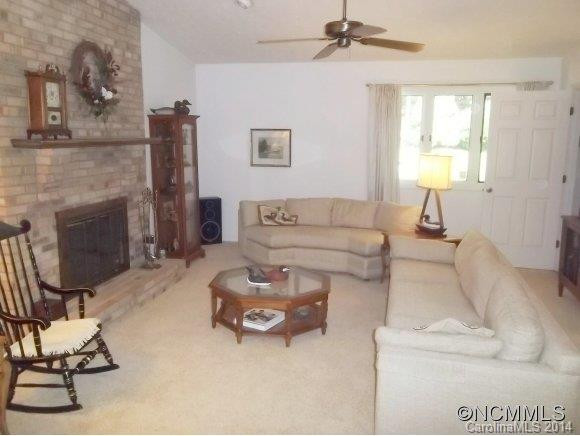 305 Mockingbird Drive - Photo 6