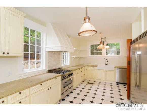86 Sherwood Rd. - Photo 10