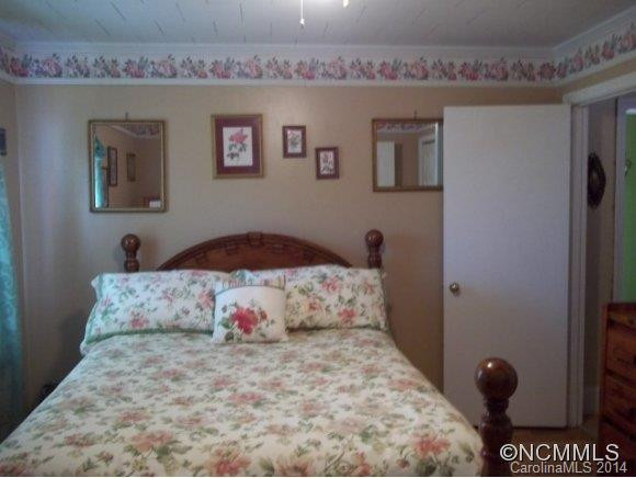 2027 Chase High Road - Photo 14