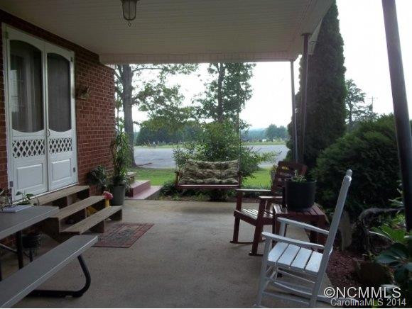 2027 Chase High Road - Photo 24