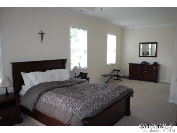 6 Stonebury Dr - Photo 6