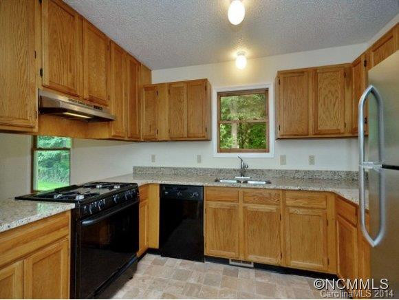 14 HOMEWOOD DRIVE - Photo 4