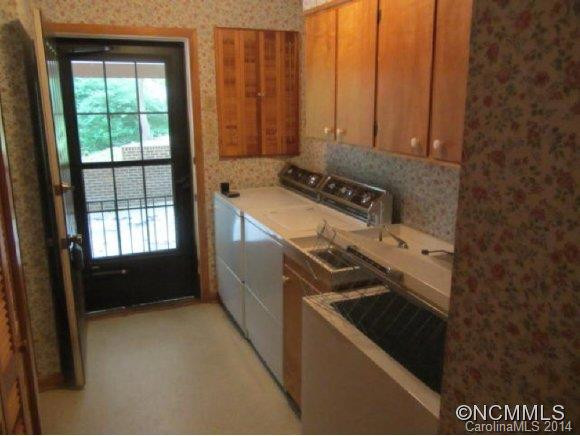 276 J Morgan Street - Photo 2