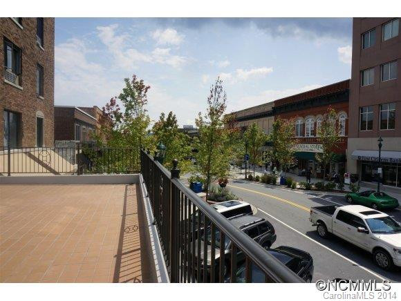 538 North Main Street - Photo 2